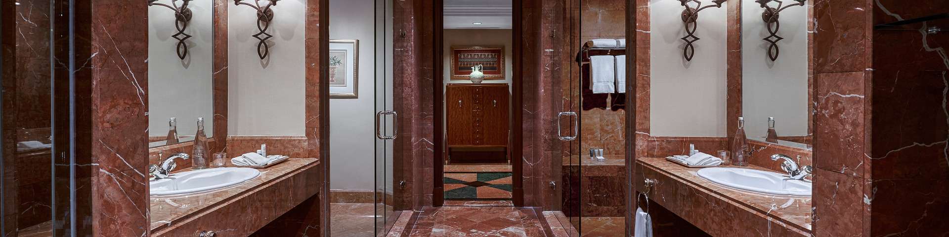 Hotels & Resorts