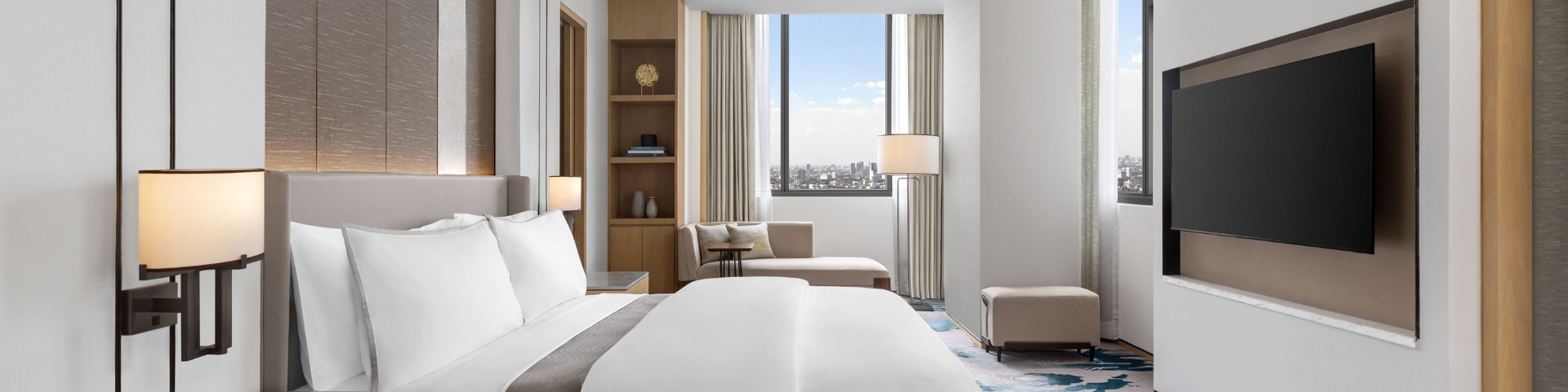 Hotels & Resorts