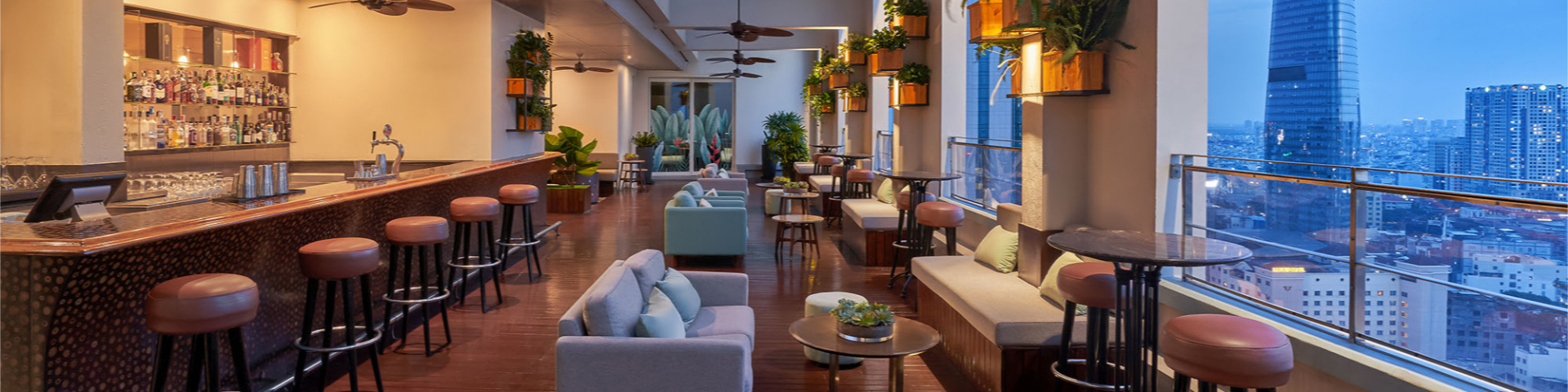 Hotels & Resorts