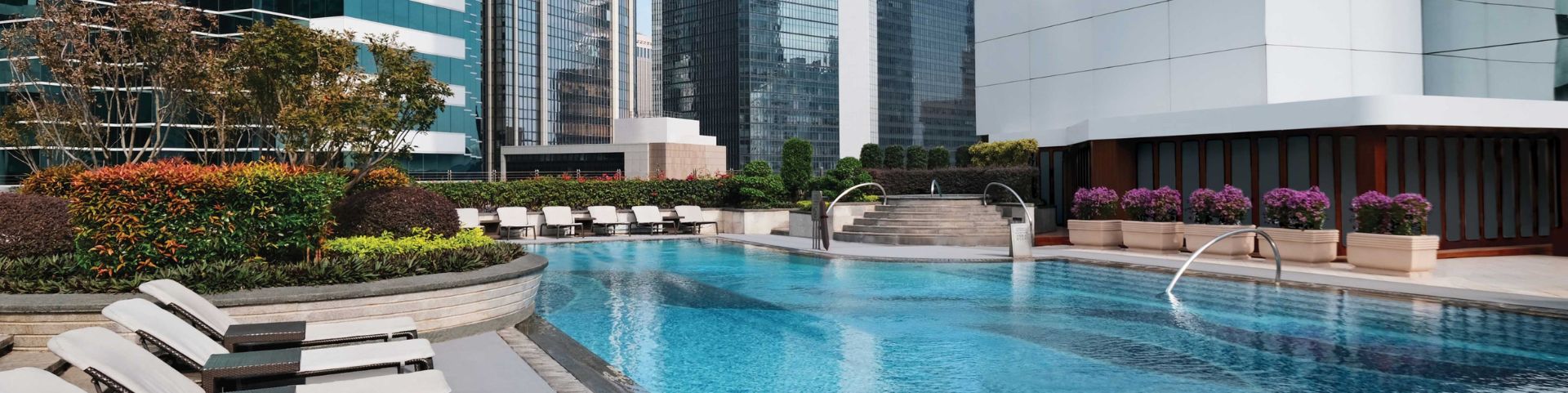 Hotels & Resorts