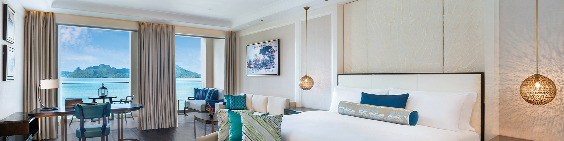 Hotels & Resorts