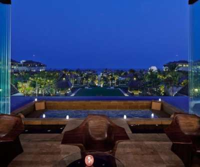 The Ritz-Carlton Lounge and Bar