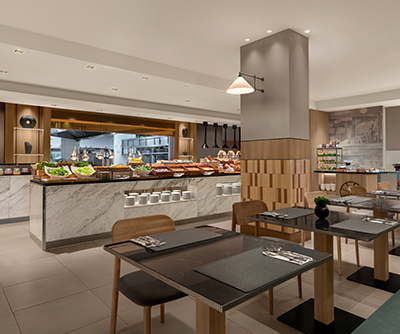 MoMo Café