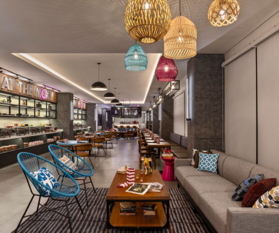 Moxy Bar & Restaurant