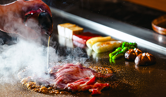 Teppanyaki MYDOのお食事が20%OFFでお楽しみいただけます！ 大阪の食の歴史とＷならではの遊び心が混ざり合った鉄板料理で特別な瞬間をお祝いしましょう。