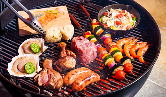 BBQに合わせて乾杯のグラスシャンパンをプレゼント 