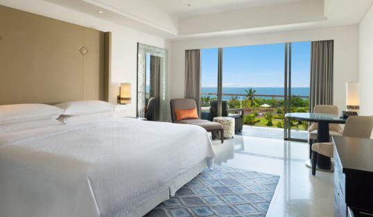 숙박 시 15% 할인 + 무료 조식 제공 15% off room rate & free breakfast