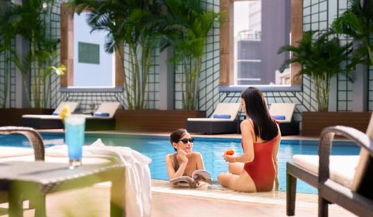 活気あふれるホーチミン中心部を探索しましょう！ Iconic Saigon Getaway