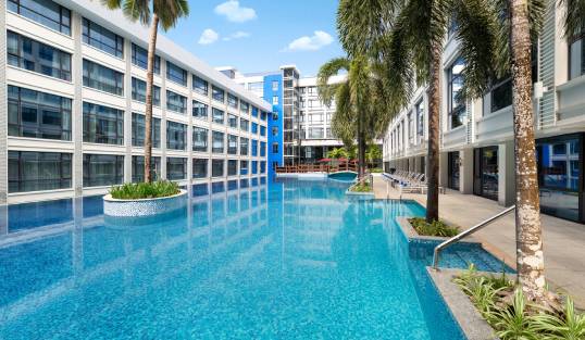 10% OFF  Pool Day Use Package 